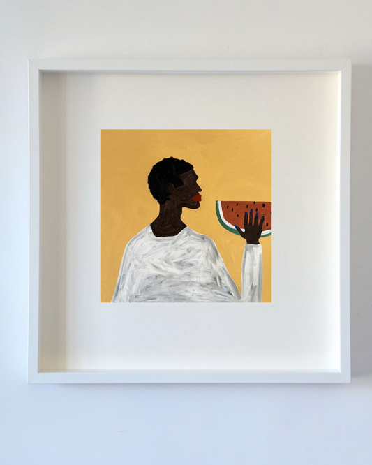 Comer melancia ao redor da piscina impressão emoldurada